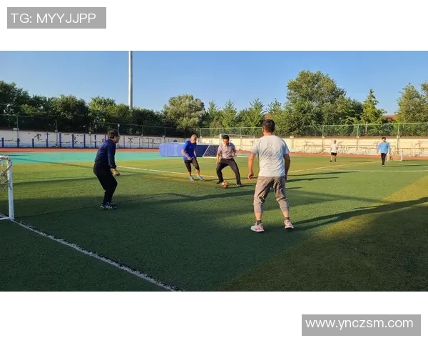 北京足球队转型之路:从传统强队到现代化发展的新篇章解析 北京足球队转型之路:从传统强队到现代化发展的新篇章解析