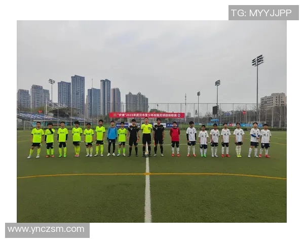 重庆足球队与武汉足球队赛后复盘分析意识与战术的深度探讨