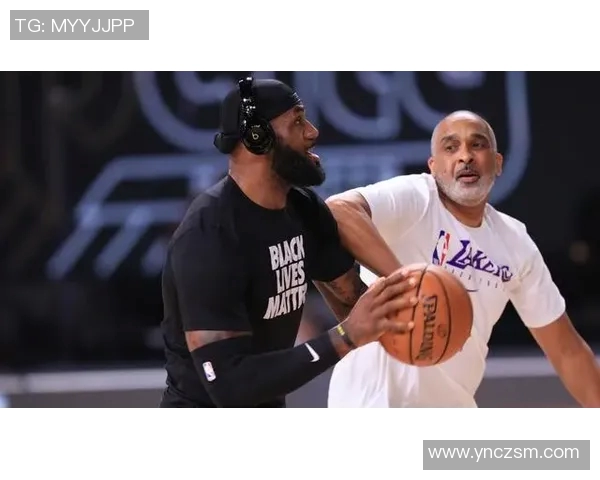 重庆网球队与上海网球队赛后复盘分析灵活性表现及战术调整探讨